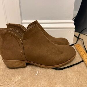 Brown Suede Ankle Boots Journee Brand Size 9 Never Worn